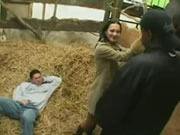 Sürtük ve hipodromda birkaç güçlü adam